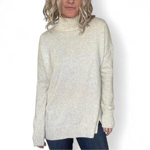 GAP Wool Blend Sweater Womens M Cream Turtleneck Oversized Pullover Minimalist
